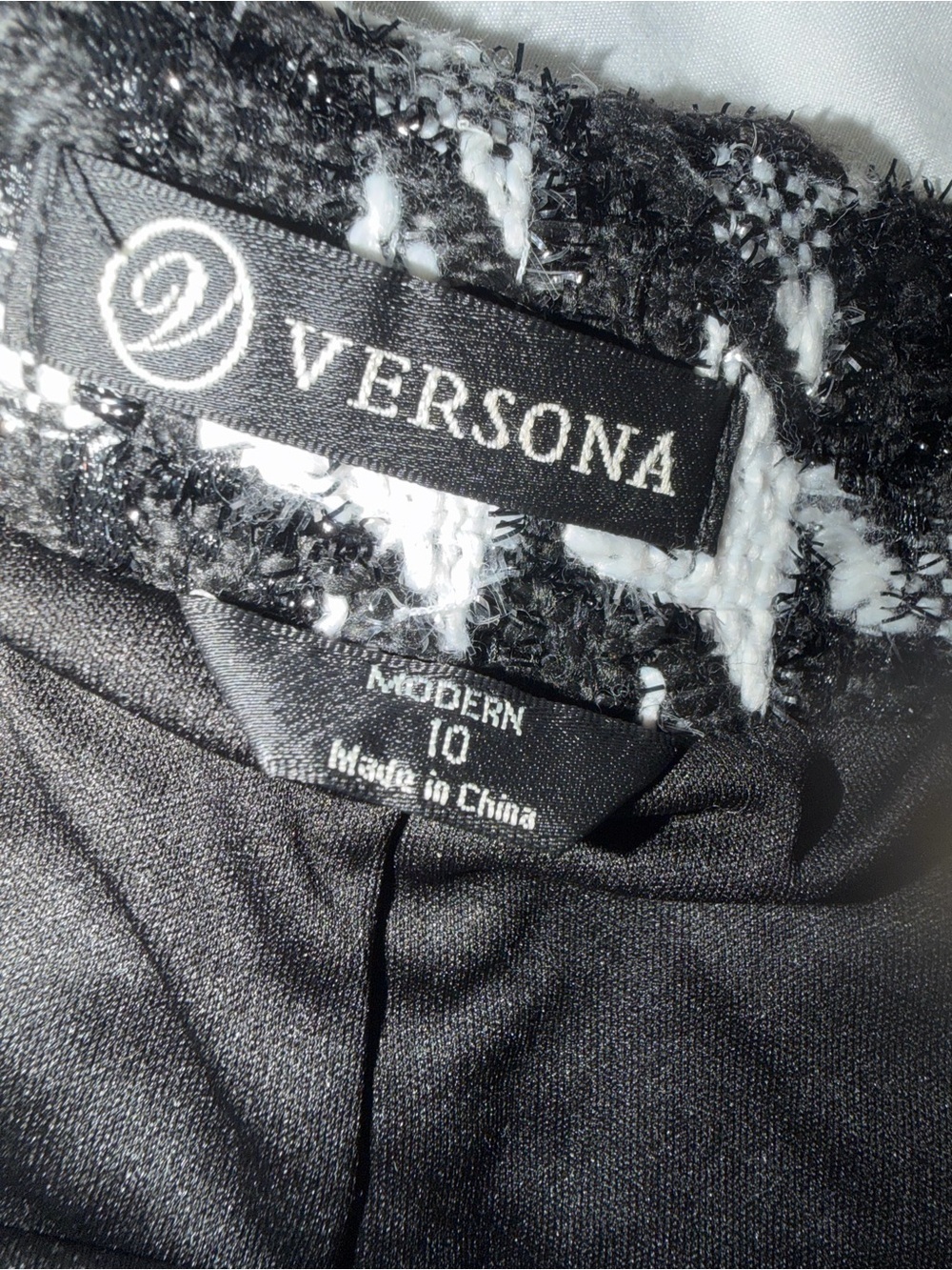 Versona Black & White Houndstooth Tweed Skort - Picture 7 of 8
